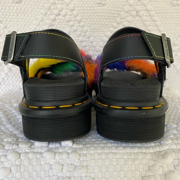 Dr. Martens VOSS II FLUFFY FAUX FUR LEATHER STRAP SANDALS. NWOB.US L6 - Picture 6 of 11